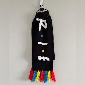 Friends Scarf